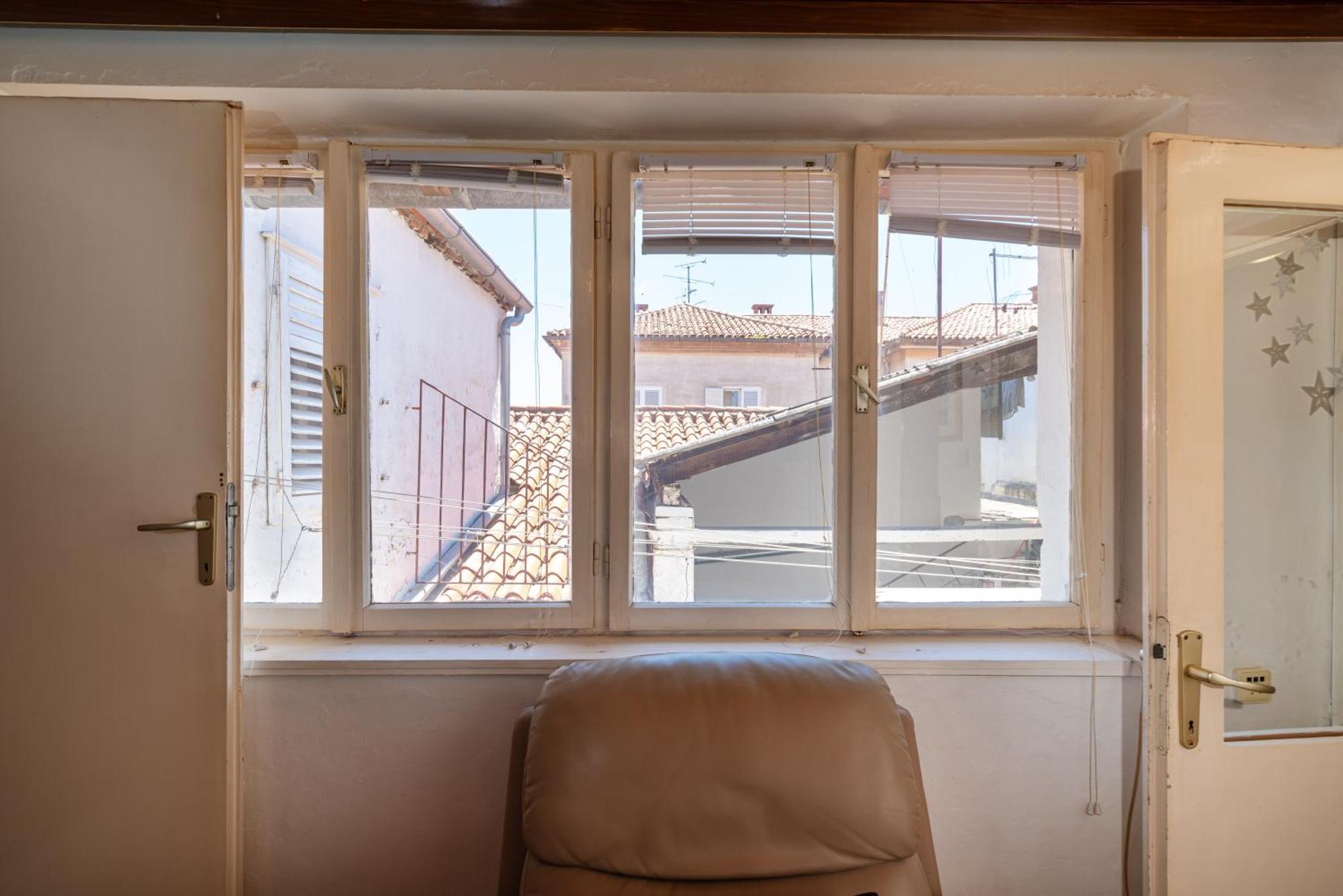 Timeless Antique Old Town With Terrace Appartement Zadar Buitenkant foto