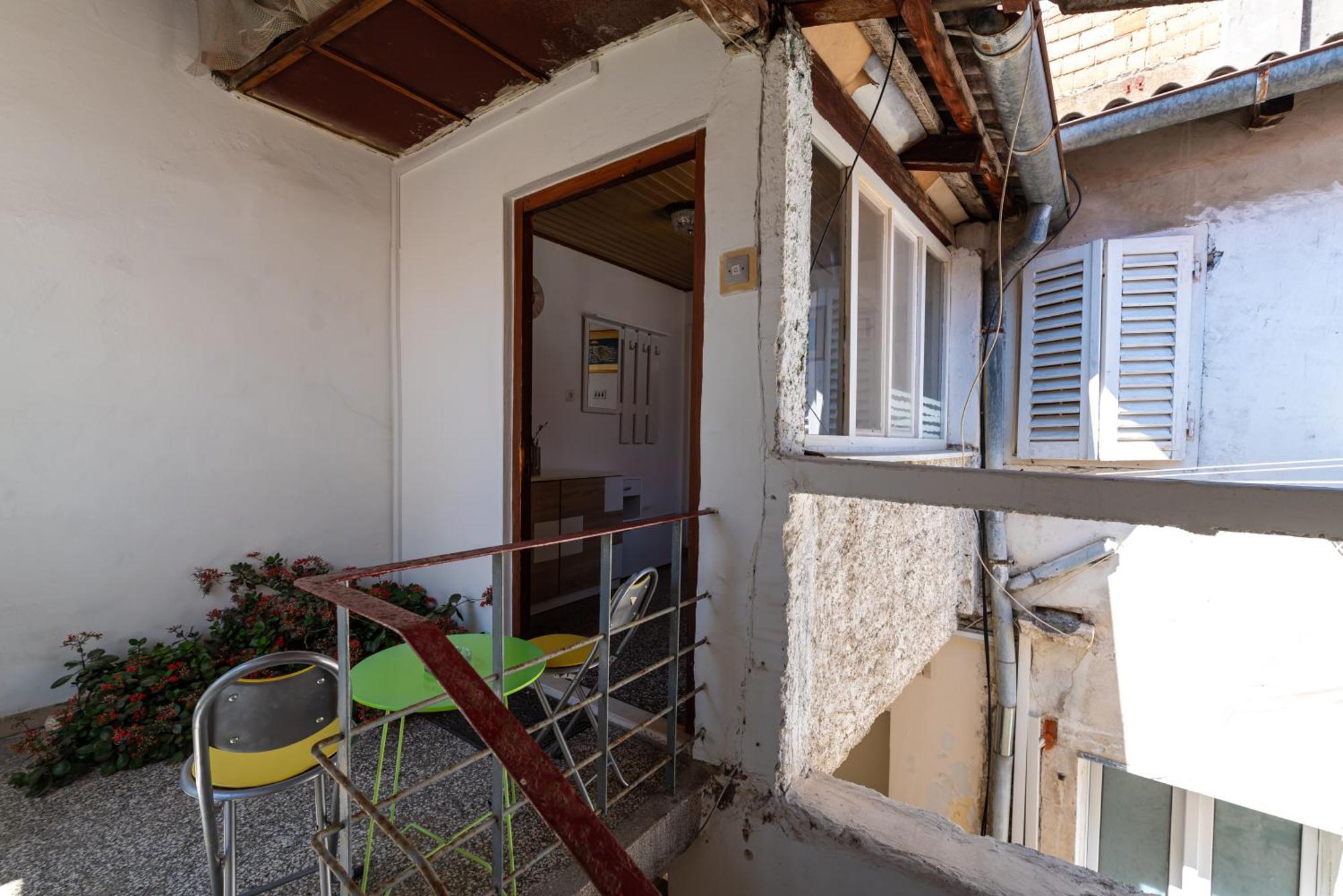 Timeless Antique Old Town With Terrace Appartement Zadar Buitenkant foto
