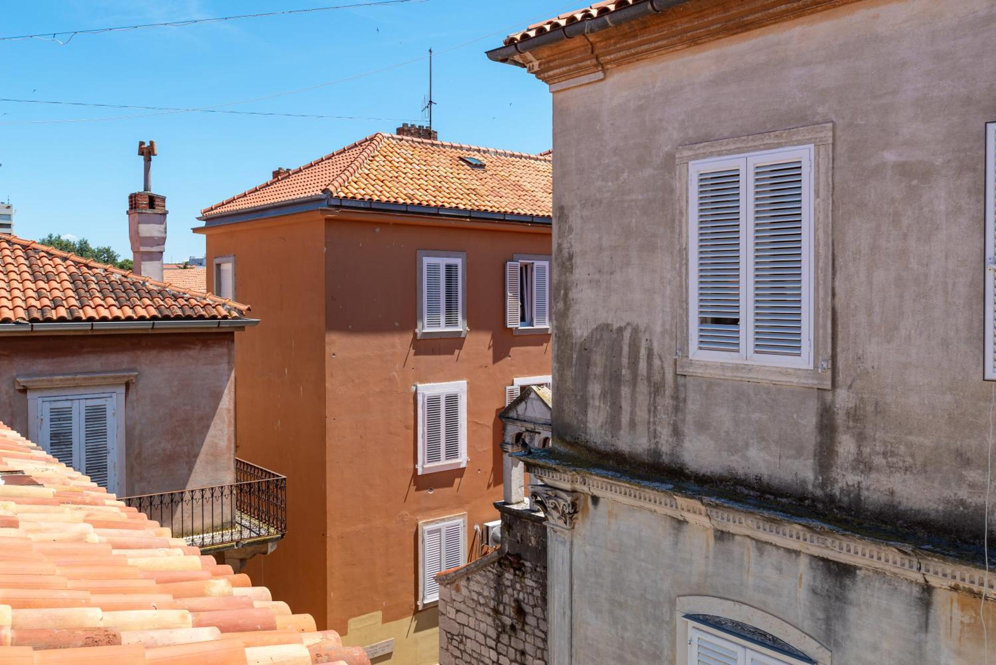 Timeless Antique Old Town With Terrace Appartement Zadar Buitenkant foto