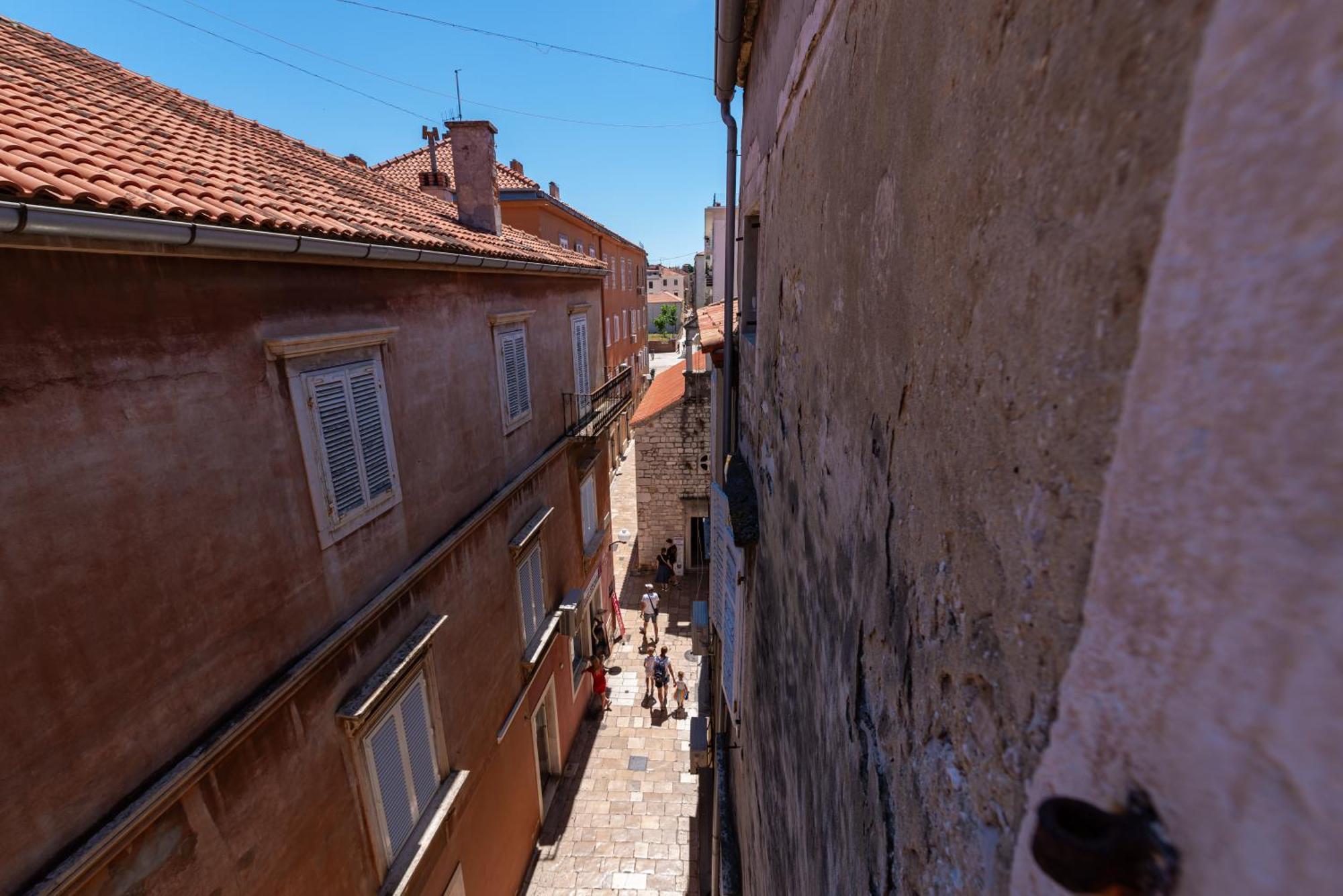 Timeless Antique Old Town With Terrace Appartement Zadar Buitenkant foto